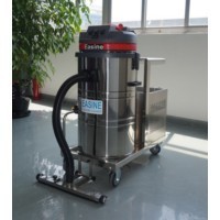 依晨電瓶式吸塵器與插電式清潔設(shè)備 室外廣場與物流倉庫的得力助手